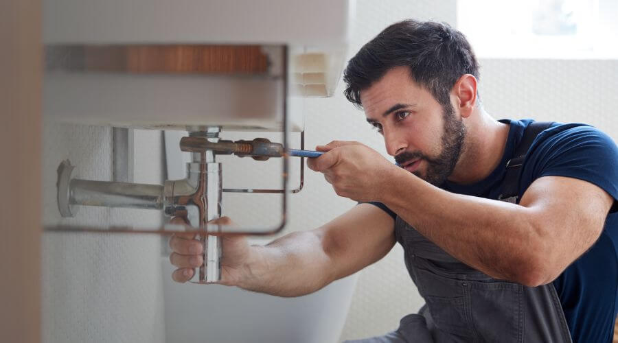 Water heater leaking fix in Hollywood, MD